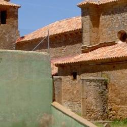 Frontón de Velilla de la Sierra